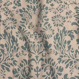 Meet your Posher, Amina